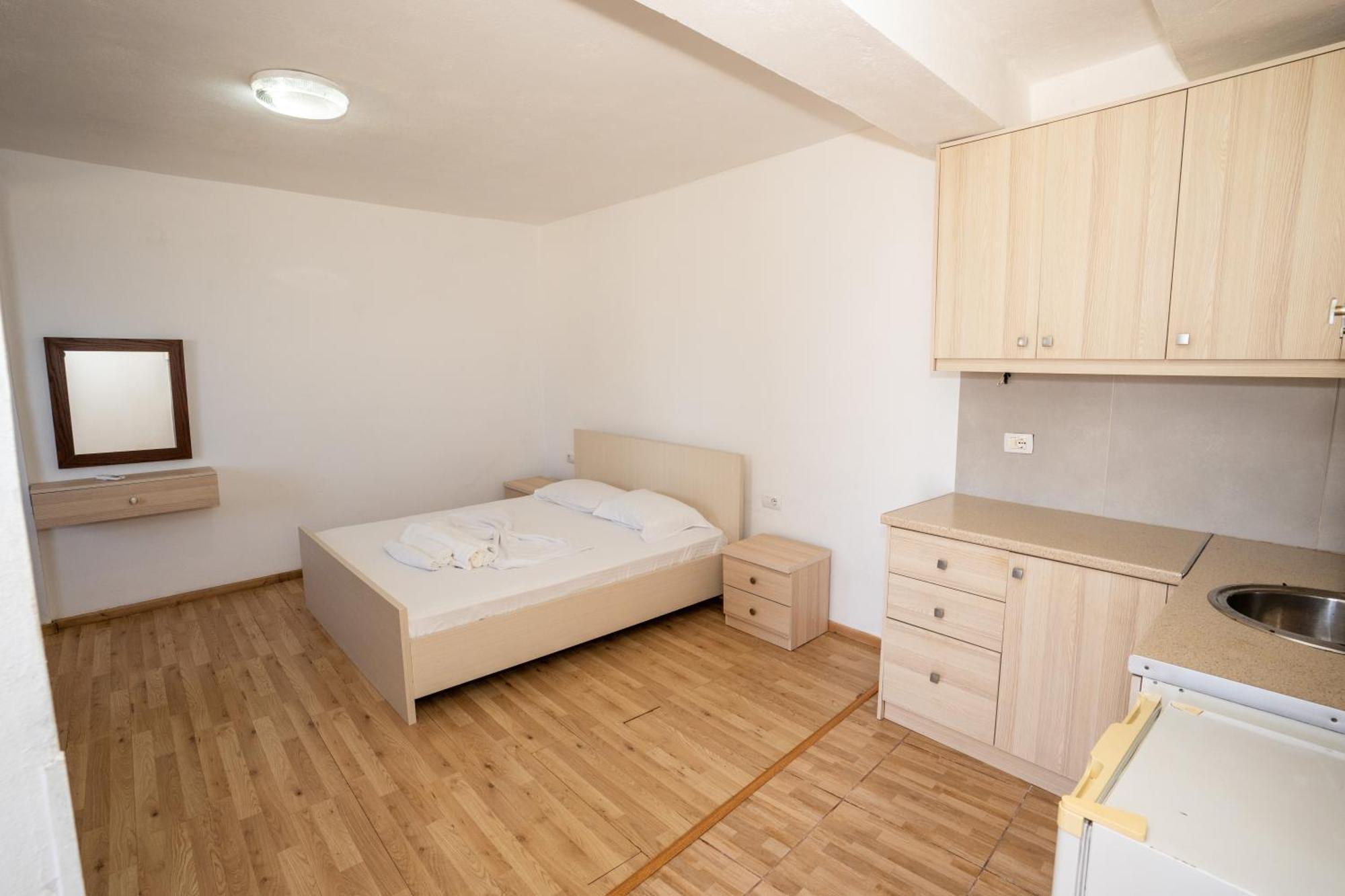 Laa Melossa Sarandë Exterior foto